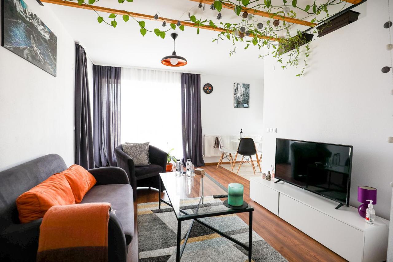 Modern Condo With Parking, Nagyszeben Kültér fotó